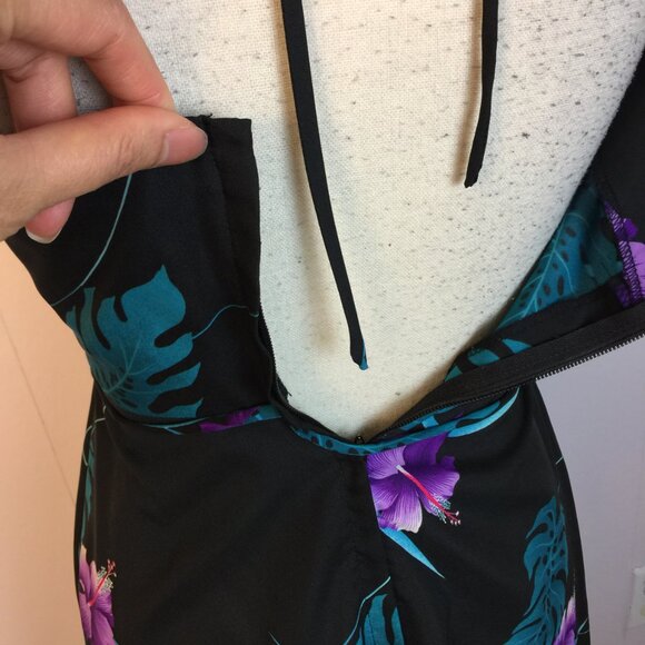 Vintage Fumi's Originals Hawaiian Dress S/XS Womans Black Floral Halter Belted - Picture 13 of 13